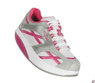 Illustration for article titled Want To Look Like A Leader? Wear Sneakers (But Make Them Luxe!)